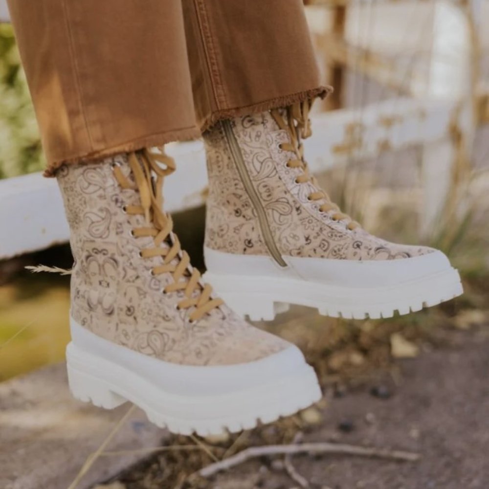 Free People Feels Good To Be Lost Lug Sole Hiker Boot Booties